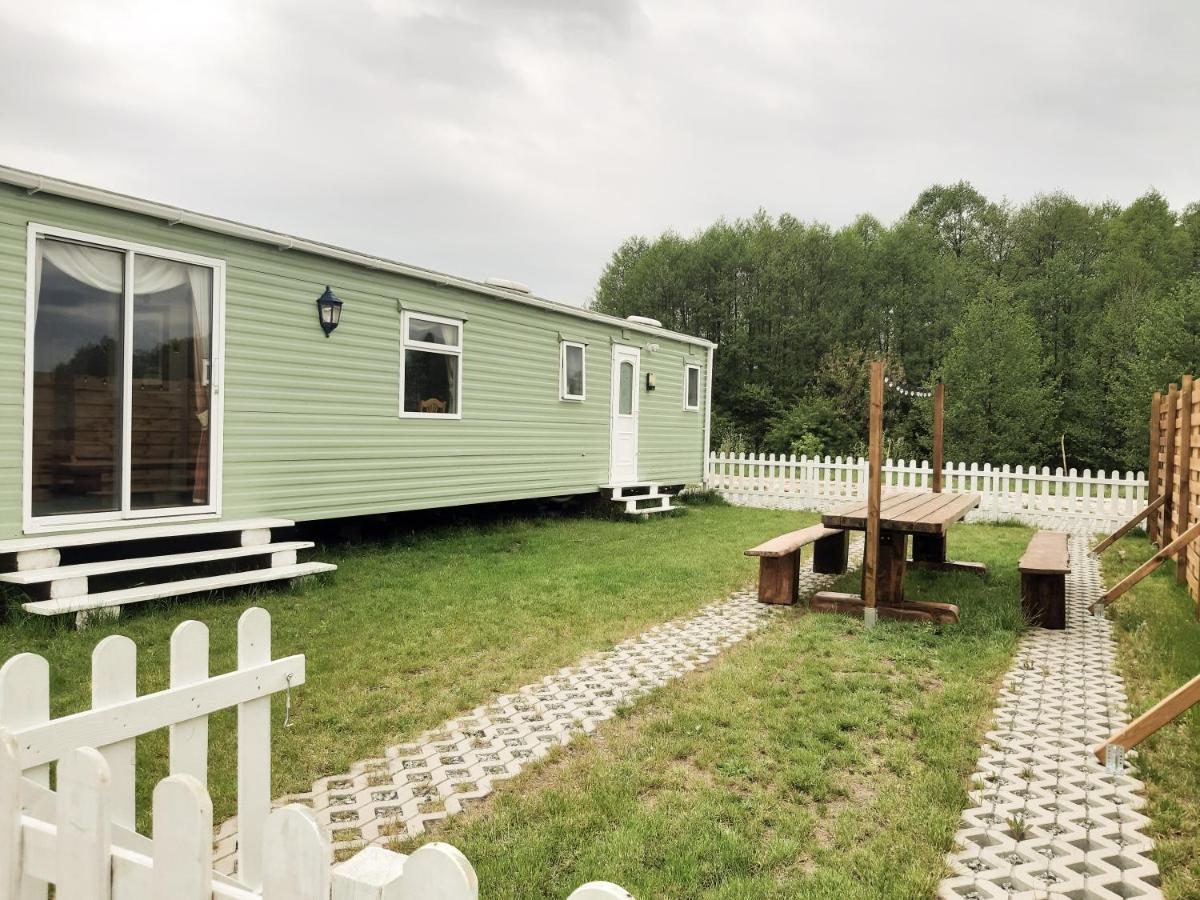 Lary Camping Homes - Domki Dabrowka Gostynin Bagian luar foto